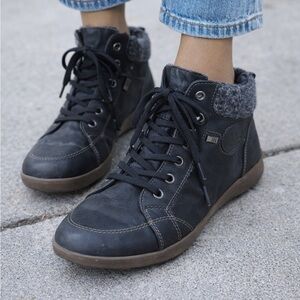 Taxi Women's Landy-01T Winter Ankle Boot, Size 40 (9.5), Water Resistant